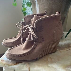 Lucky Brand suede leather moccasin Yaney wedges